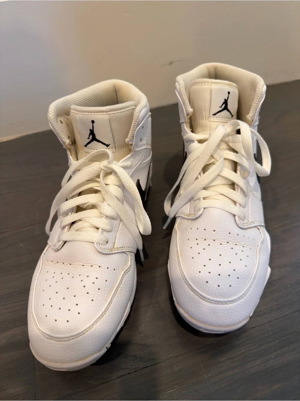 Boys Jordan 1 Mid Cleats
